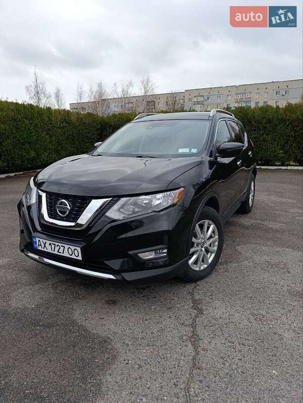 Внедорожник / Кроссовер Nissan Rogue 2019 в Змиеве