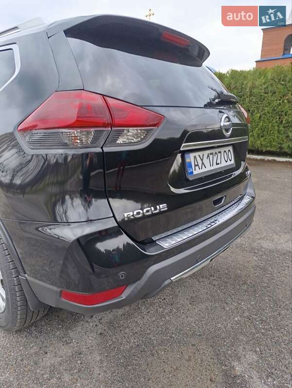 Внедорожник / Кроссовер Nissan Rogue 2019 в Змиеве