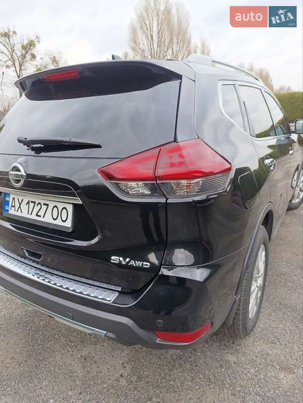 Внедорожник / Кроссовер Nissan Rogue 2019 в Змиеве