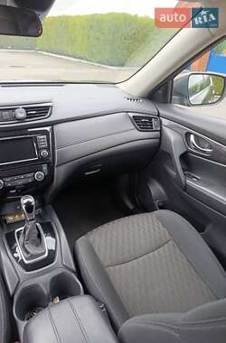 Внедорожник / Кроссовер Nissan Rogue 2019 в Змиеве