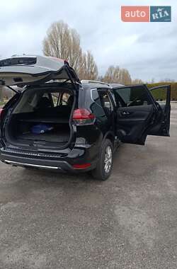 Внедорожник / Кроссовер Nissan Rogue 2019 в Змиеве