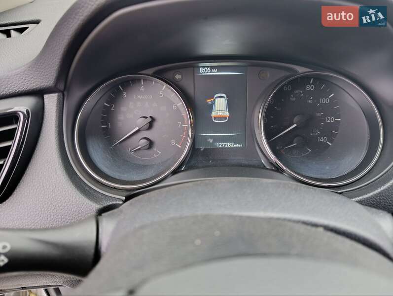 Внедорожник / Кроссовер Nissan Rogue 2017 в Луцке