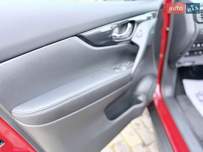 Внедорожник / Кроссовер Nissan Rogue 2018 в Киеве