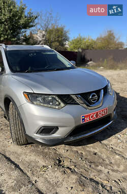 Внедорожник / Кроссовер Nissan Rogue 2015 в Киеве