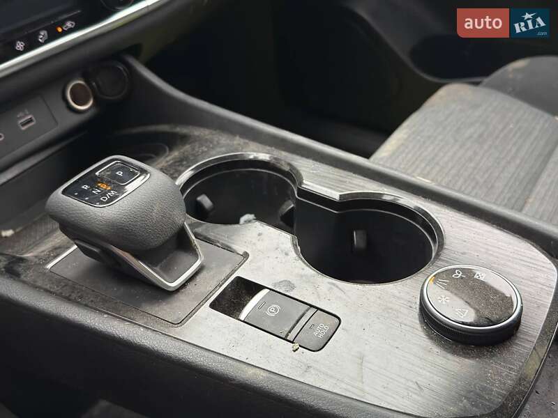 Внедорожник / Кроссовер Nissan Rogue 2023 в Львове