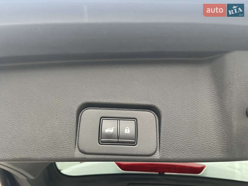 Позашляховик / Кросовер Nissan Rogue 2021 в Вінниці