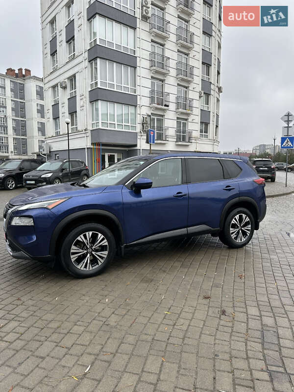 Внедорожник / Кроссовер Nissan Rogue 2021 в Ивано-Франковске