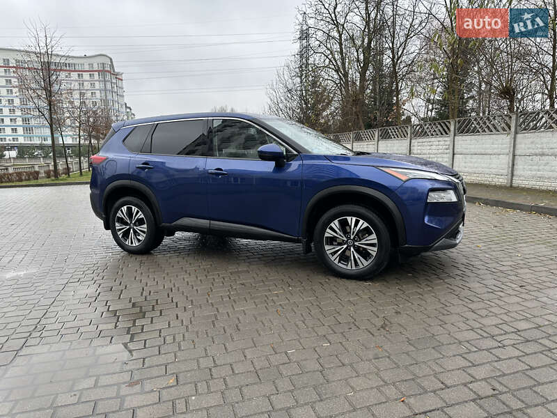 Внедорожник / Кроссовер Nissan Rogue 2021 в Ивано-Франковске