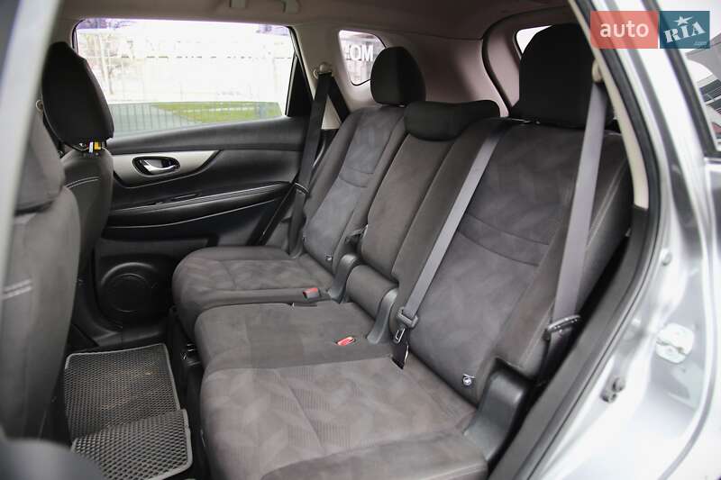 Внедорожник / Кроссовер Nissan Rogue 2015 в Харькове