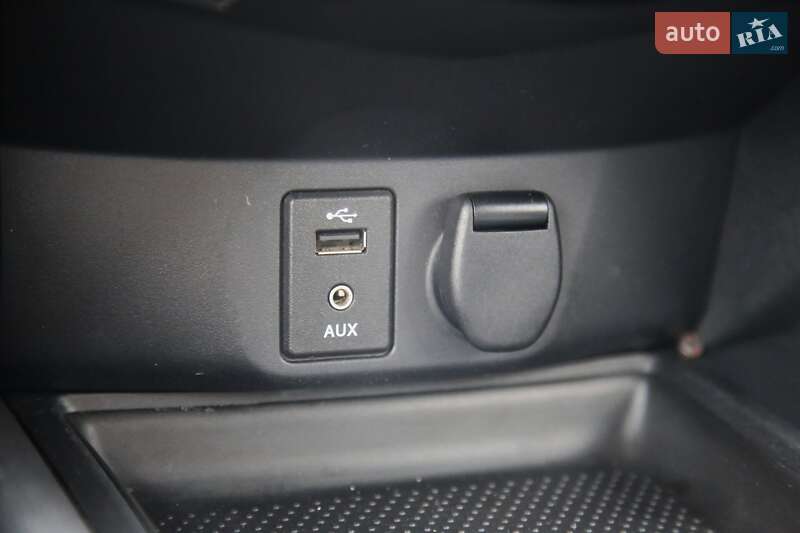 Внедорожник / Кроссовер Nissan Rogue 2015 в Харькове