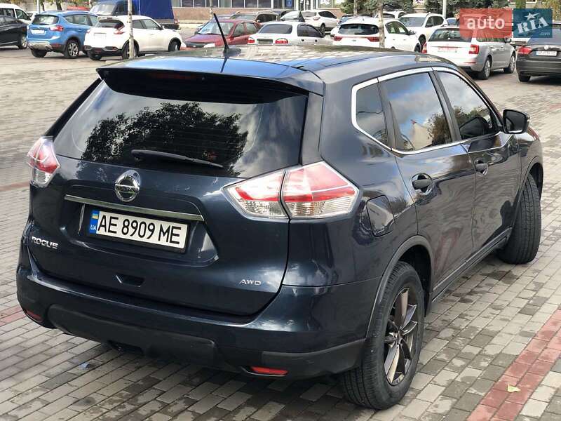 Внедорожник / Кроссовер Nissan Rogue 2016 в Днепре