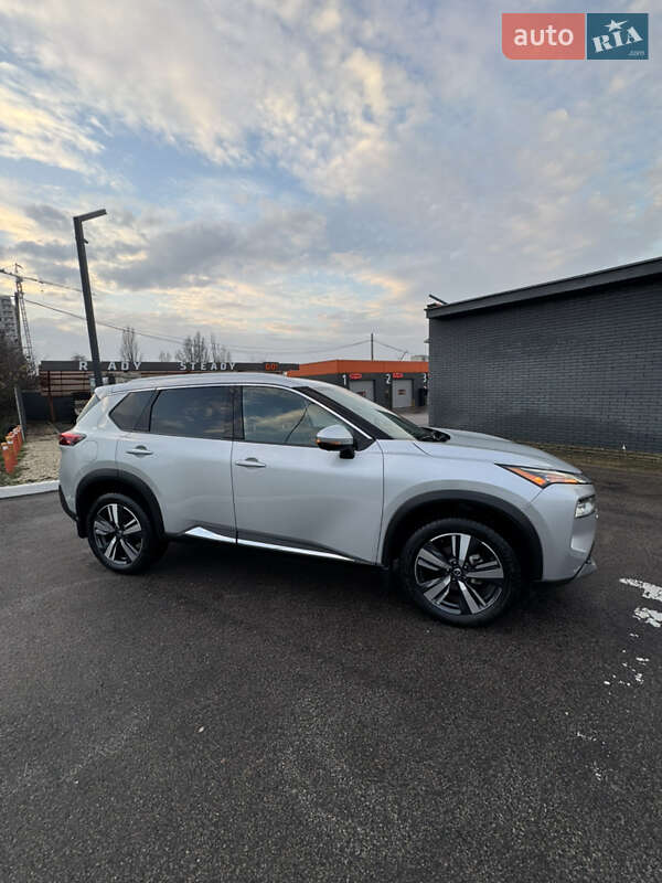 Внедорожник / Кроссовер Nissan Rogue 2021 в Харькове