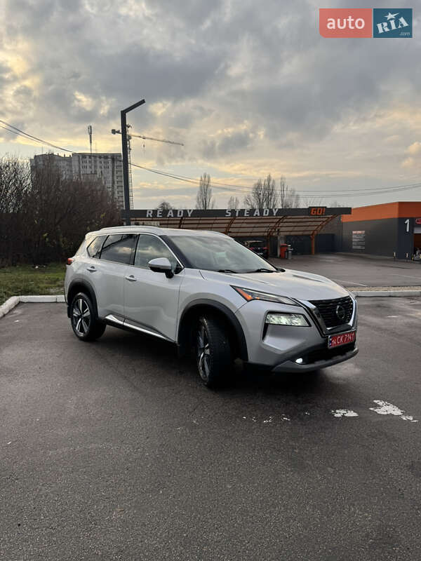 Внедорожник / Кроссовер Nissan Rogue 2021 в Харькове