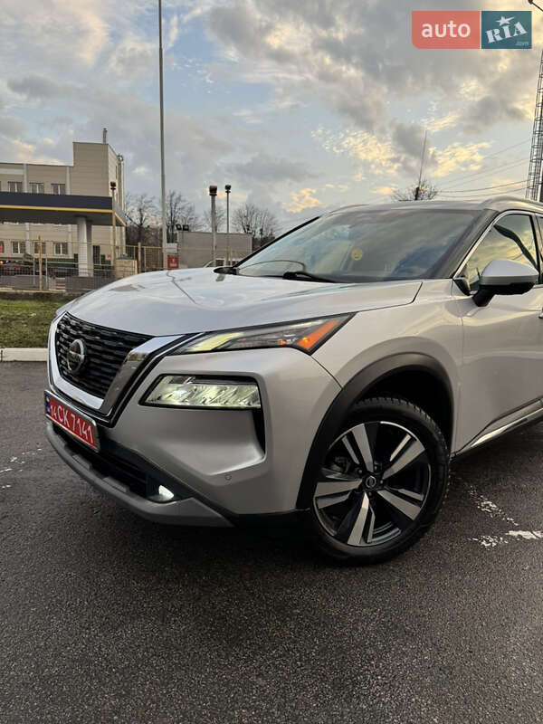 Внедорожник / Кроссовер Nissan Rogue 2021 в Харькове