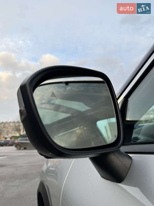 Внедорожник / Кроссовер Nissan Rogue 2021 в Харькове