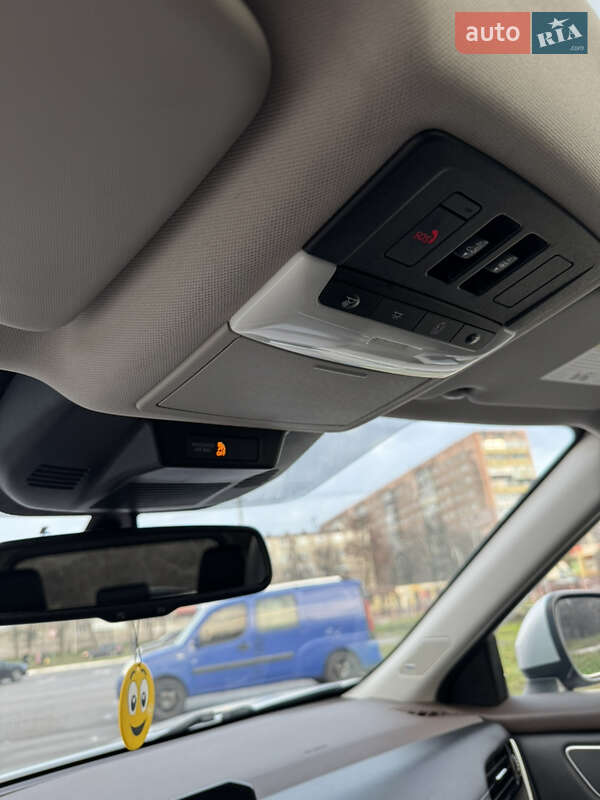 Внедорожник / Кроссовер Nissan Rogue 2021 в Харькове