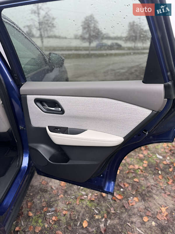 Внедорожник / Кроссовер Nissan Rogue 2021 в Киеве