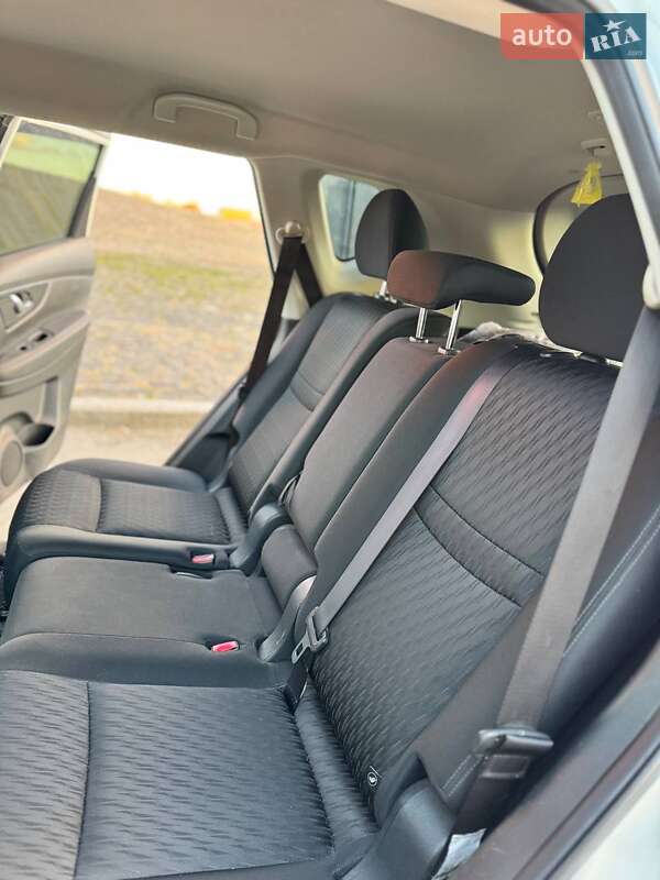 Внедорожник / Кроссовер Nissan Rogue 2017 в Шепетовке