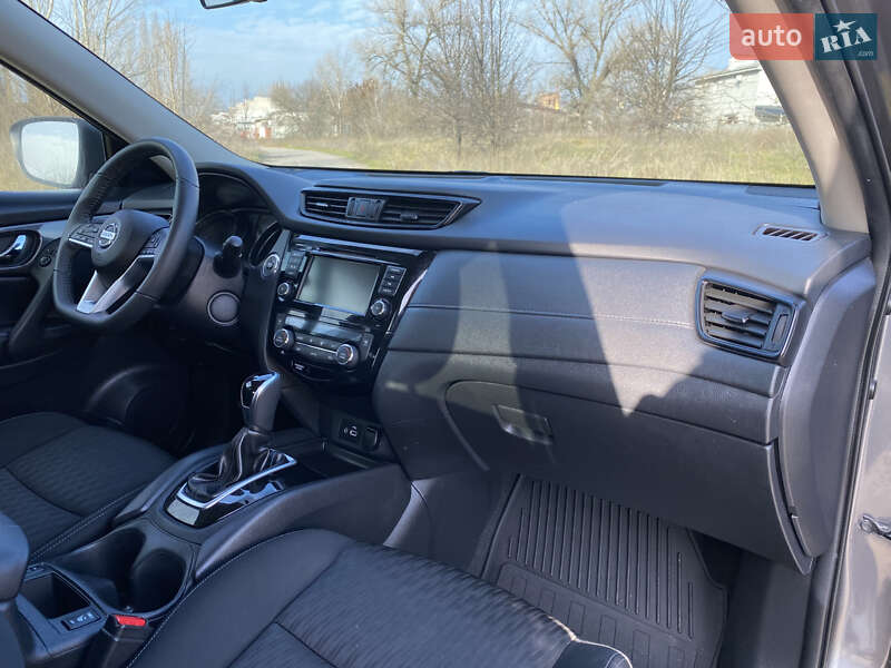 Внедорожник / Кроссовер Nissan Rogue 2020 в Кременчуге