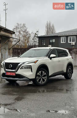 Позашляховик / Кросовер Nissan Rogue 2021 в Києві