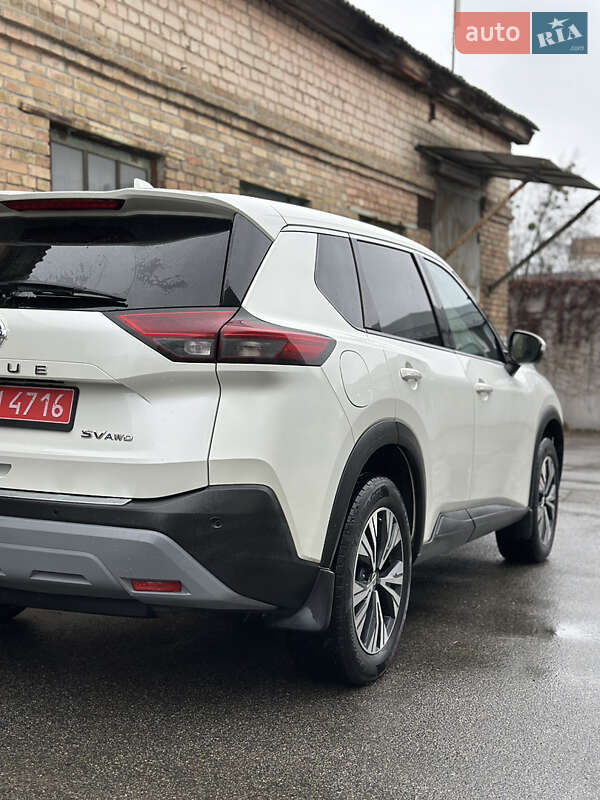 Внедорожник / Кроссовер Nissan Rogue 2021 в Киеве