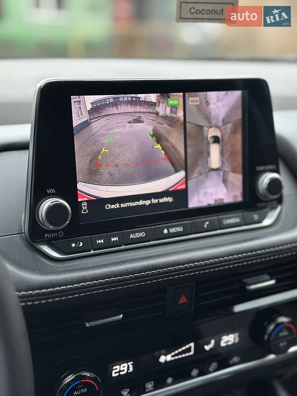 Внедорожник / Кроссовер Nissan Rogue 2021 в Киеве