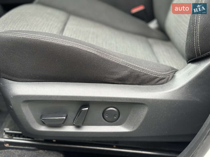 Внедорожник / Кроссовер Nissan Rogue 2021 в Киеве