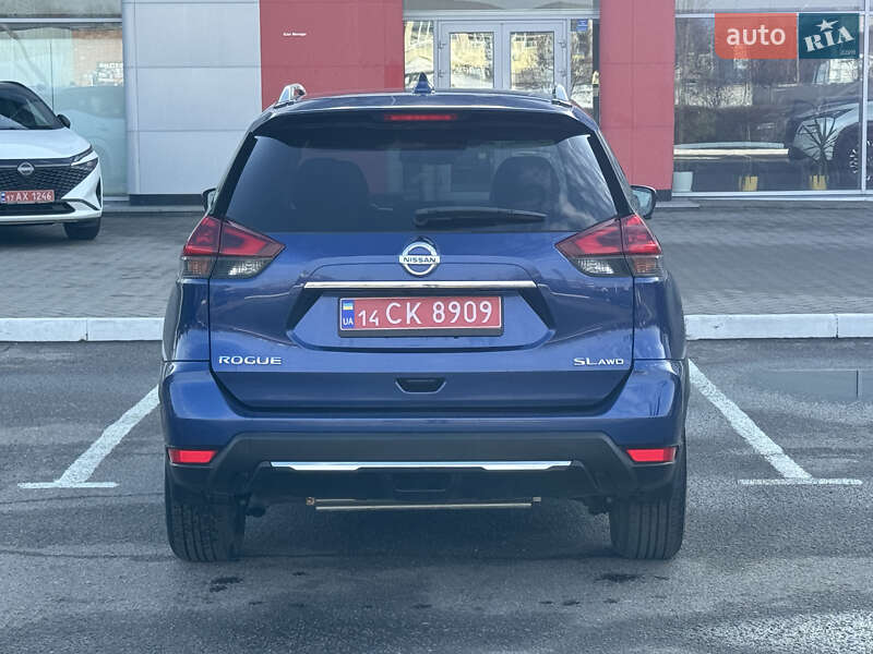 Внедорожник / Кроссовер Nissan Rogue 2018 в Полтаве