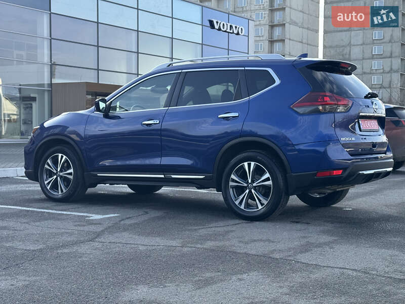 Внедорожник / Кроссовер Nissan Rogue 2018 в Полтаве