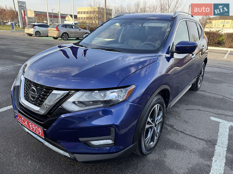 Внедорожник / Кроссовер Nissan Rogue 2018 в Полтаве