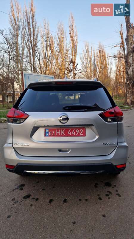 Внедорожник / Кроссовер Nissan Rogue 2017 в Николаеве