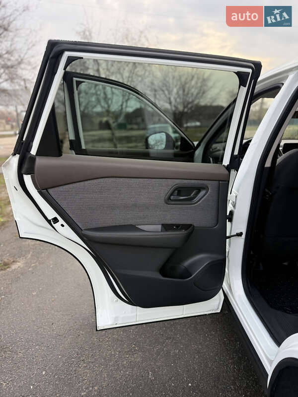 Внедорожник / Кроссовер Nissan Rogue 2022 в Харькове