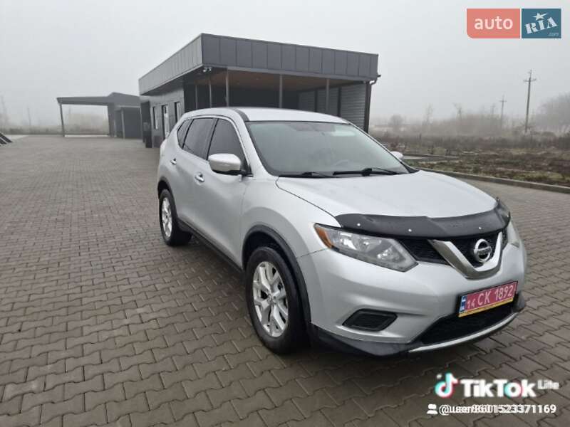 Внедорожник / Кроссовер Nissan Rogue 2015 в Врадиевке