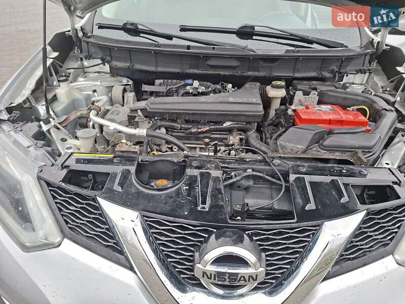 Внедорожник / Кроссовер Nissan Rogue 2015 в Врадиевке