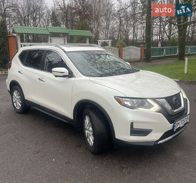 Внедорожник / Кроссовер Nissan Rogue 2018 в Ромнах