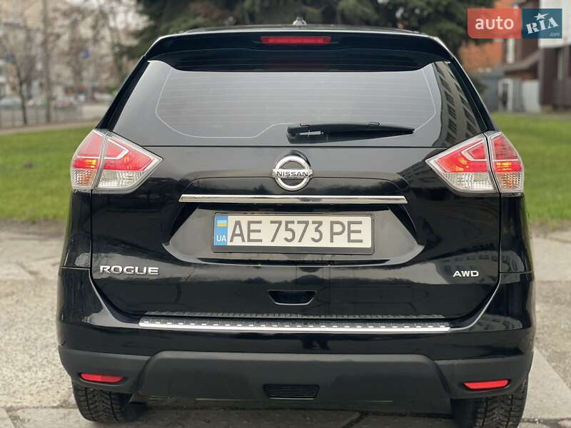 Внедорожник / Кроссовер Nissan Rogue 2015 в Днепре