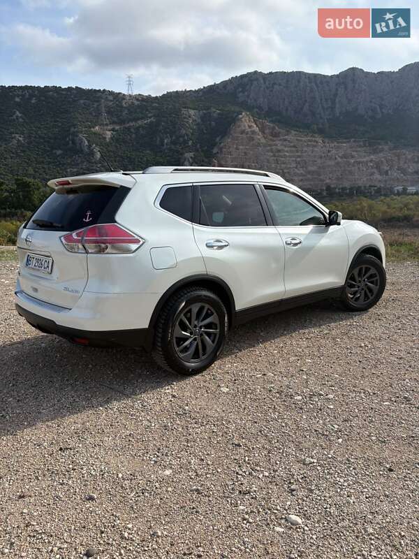 Позашляховик / Кросовер Nissan Rogue 2015 в Луцьку