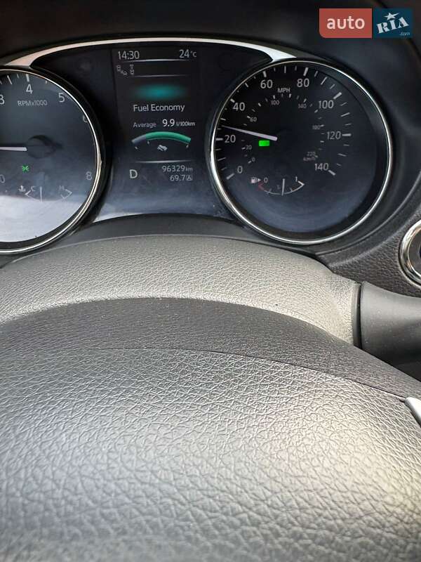 Позашляховик / Кросовер Nissan Rogue 2015 в Луцьку