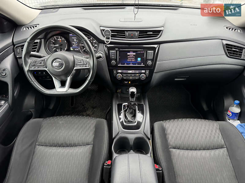 Внедорожник / Кроссовер Nissan Rogue 2018 в Киеве