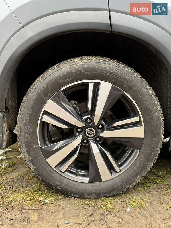 Позашляховик / Кросовер Nissan Rogue 2020 в Славуті