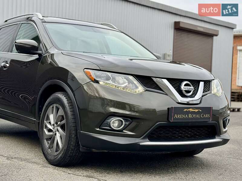 Внедорожник / Кроссовер Nissan Rogue 2015 в Киеве