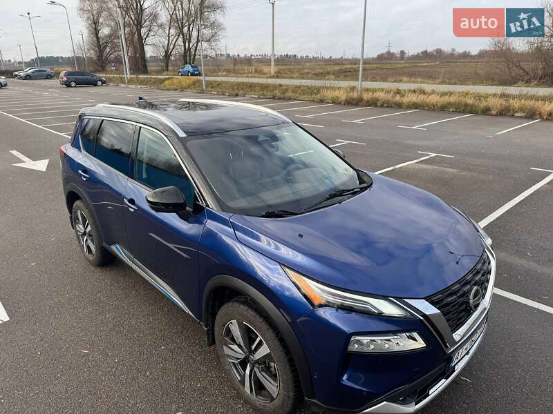 Внедорожник / Кроссовер Nissan Rogue 2021 в Киеве