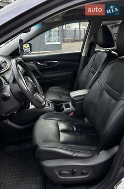 Внедорожник / Кроссовер Nissan Rogue 2017 в Харькове