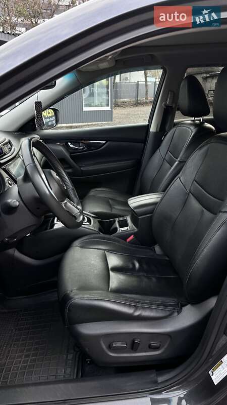 Внедорожник / Кроссовер Nissan Rogue 2017 в Харькове