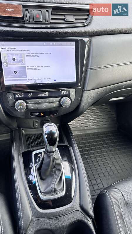 Внедорожник / Кроссовер Nissan Rogue 2017 в Харькове