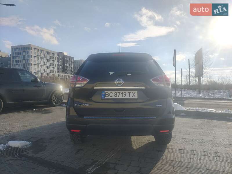 Внедорожник / Кроссовер Nissan Rogue 2016 в Львове