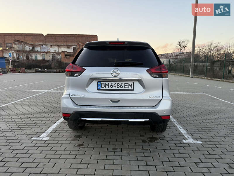 Позашляховик / Кросовер Nissan Rogue 2020 в Ромнах