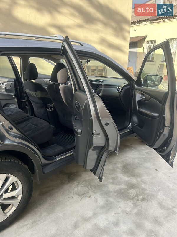 Внедорожник / Кроссовер Nissan Rogue 2014 в Днепре