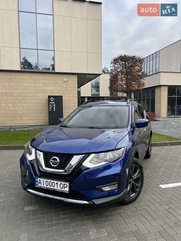 Внедорожник / Кроссовер Nissan Rogue 2017 в Киеве