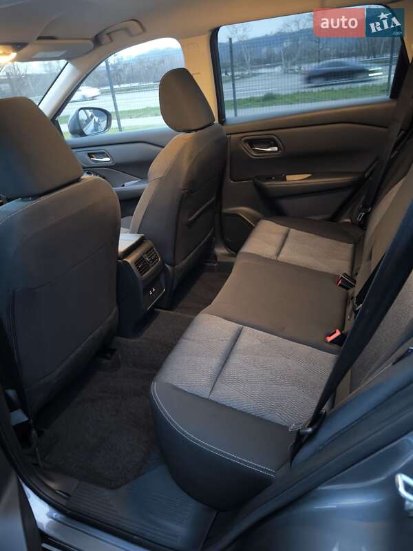 Внедорожник / Кроссовер Nissan Rogue 2025 в Киеве